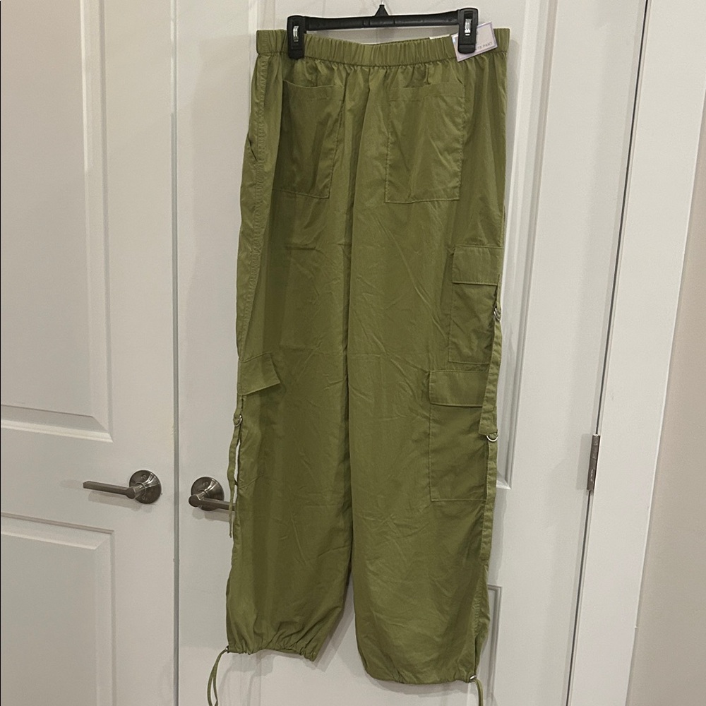 Y2K Green Cargo Utility Parachute Pants - Picture 4 of 5